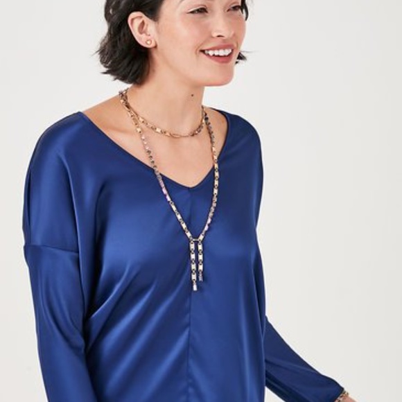 NWT gorgeous navy blue top - Picture 4 of 4